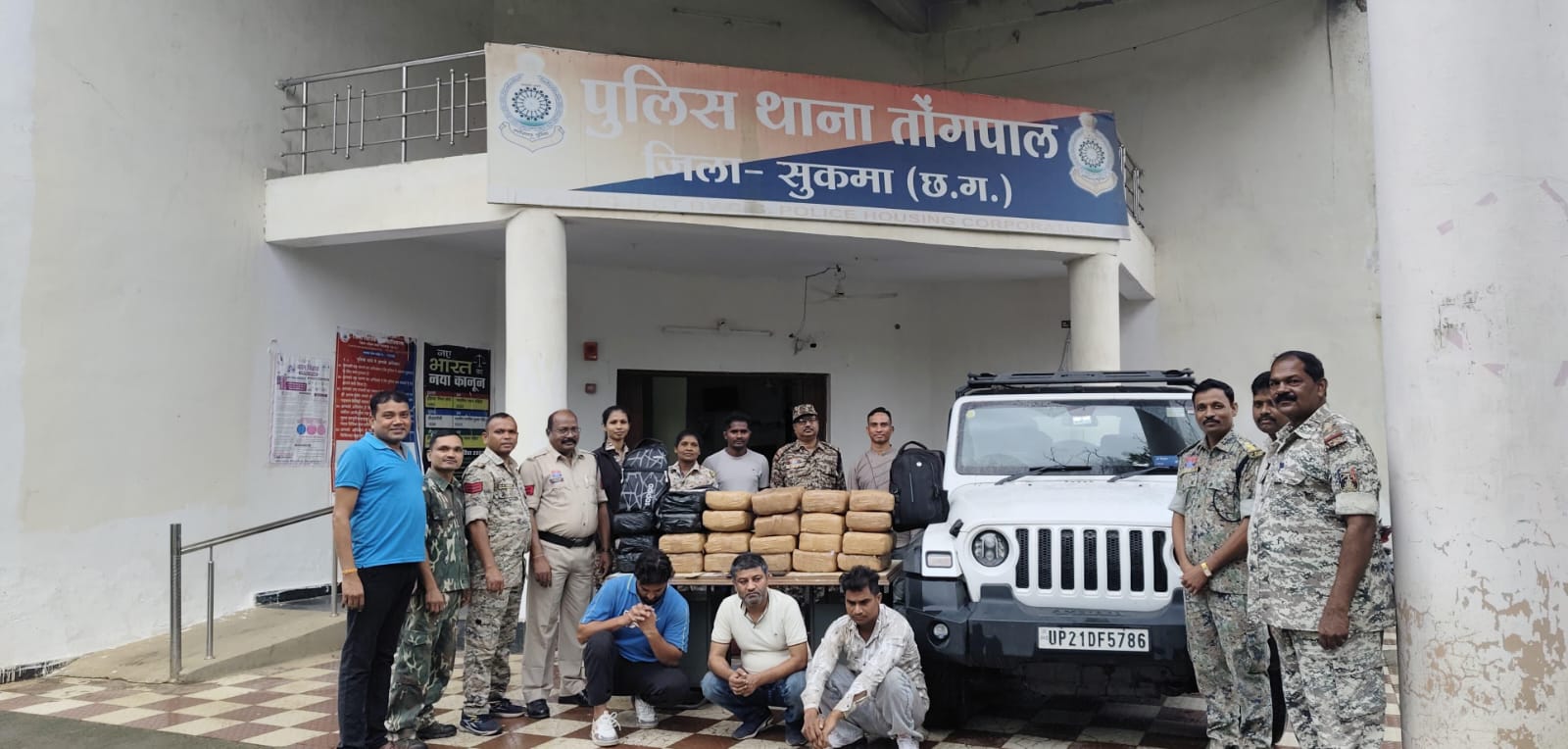 117.180 कि. ग्राम मादक पदार्थ गांजा अवैध रूप से परिवहन करते हुये 03 आरोपी थार वाहन के साथ गिरफ्तार