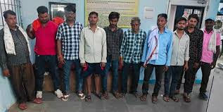 52 परी के 10 आशिक रंगे हाथों पकडाए, 1 लाख 38 हजार कैश जब्त