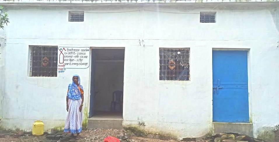 पक्का मकान का सपना हुआ पूरा,फातिमा बेगम को टपकती छत से मिली मुक्ति