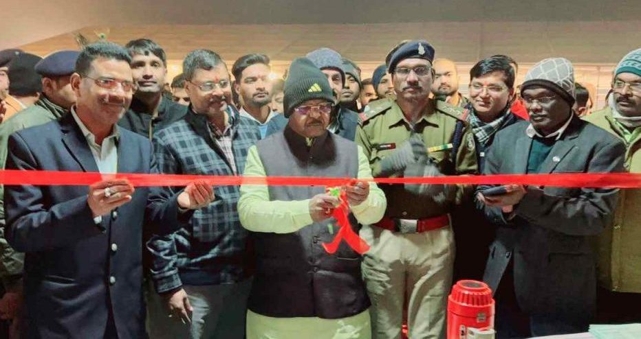 मंत्री रामविचार नेताम ने तातापानी में यातायात नियमों की जानकारी के महोत्सव का किया शुभारंभ