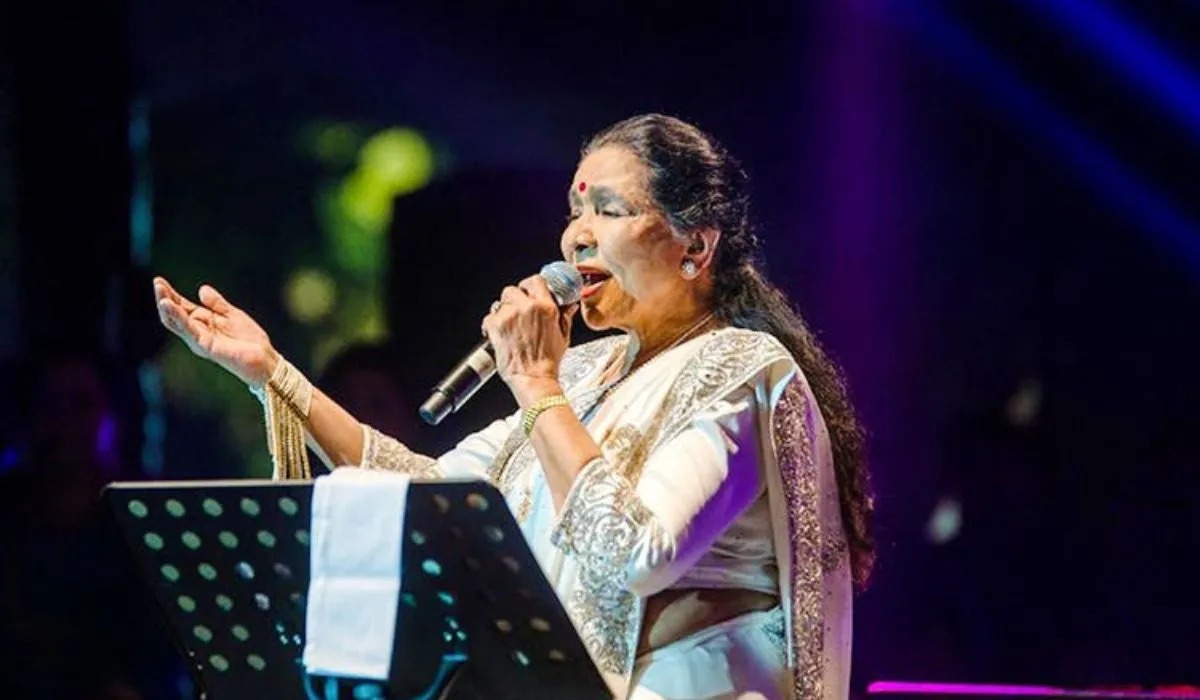 आशा भोसले के एवरग्रीन गाने: जिनकी धुन पर आज भी थिरक उठता है हर दिल