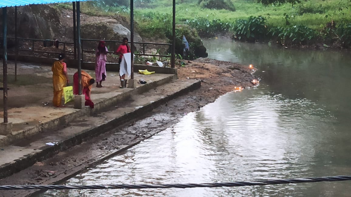 उत्साह के साथ मनाई गई कार्तिक पूर्णिमा उत्सव