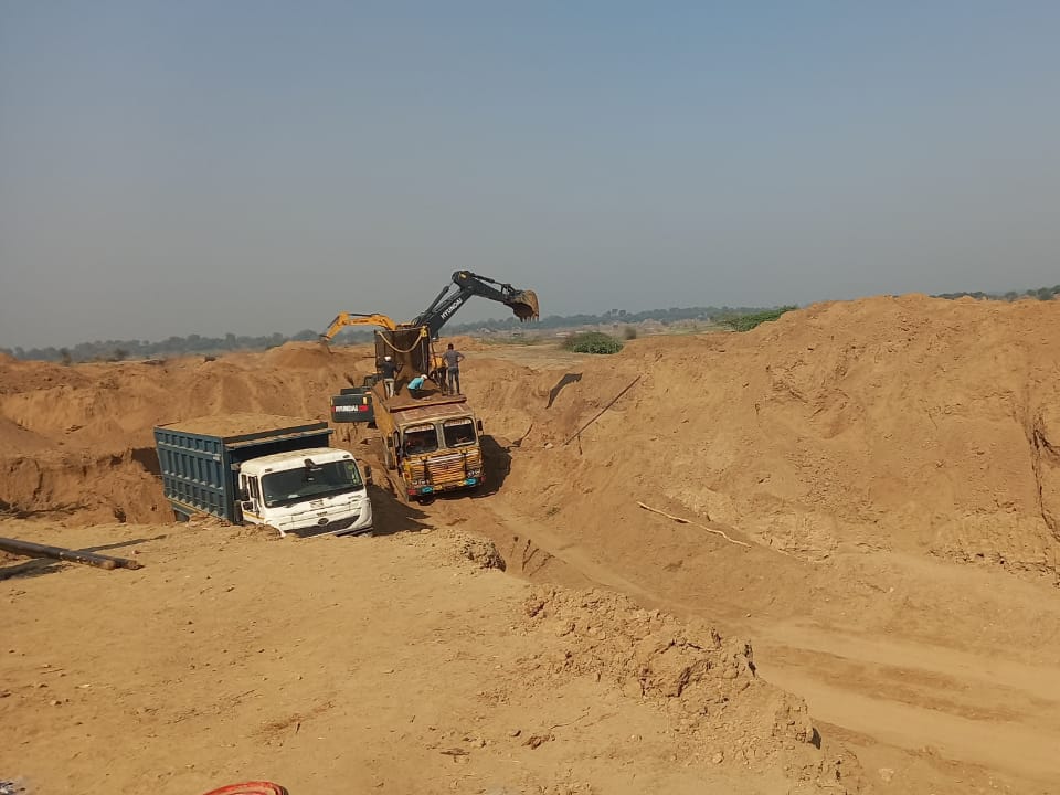 जनता की हुंकार: दिखावे की नहीं, अवैध रेत खनन पर ठोस कार्यवाही चाहिए
