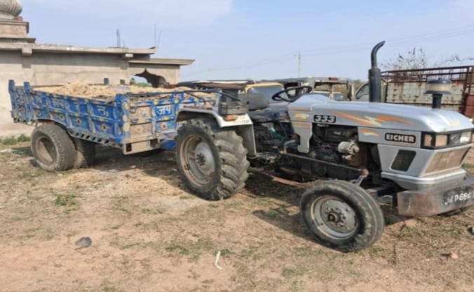 अवैध कोयला परिवहन पर खनिज विभाग की कार्यवाही, ट्रैक्टर ट्रॉली जप्त
