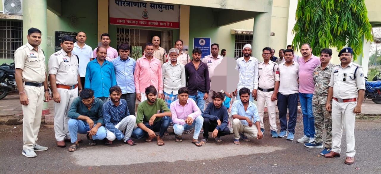  खेत की मेड में मिट्टी डालने की बात को लेकर उपजा विवाद, प्राणघातक हमला कर गंभीर चोट पहुचाने वाला 03 आरोपी गिरफ्तार