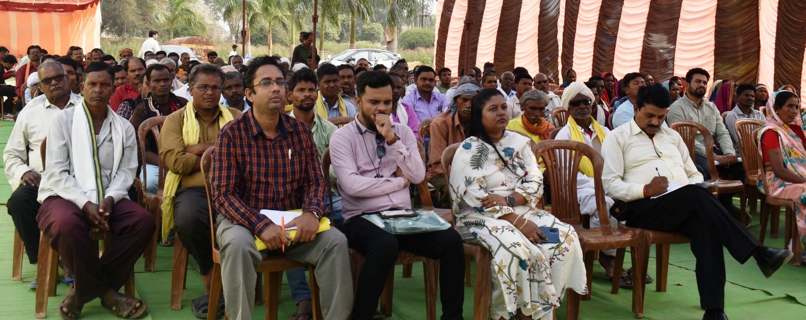 कलेक्टर कृषि मेला सह कृषक संगोष्ठी में हुए शामिल
