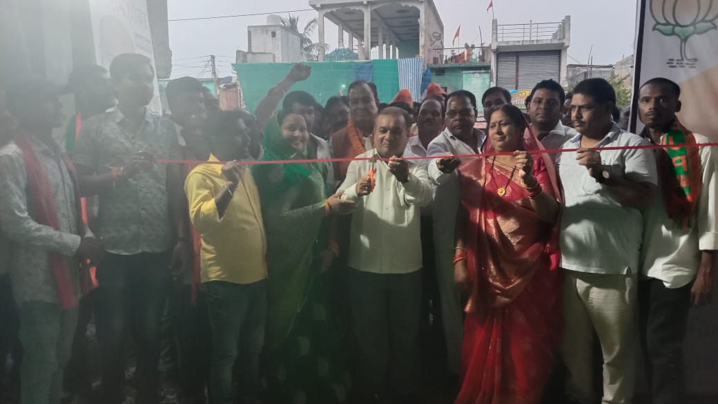 लवन नगर में भाजपा के चुनाव कार्यालय के शुभारंभ में शामिल हुए पूर्व विधानसभा अध्यक्ष गौरीशंकर अग्रवाल 