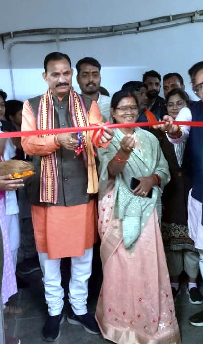  स्वास्थ्य मंत्री जायसवाल ने आपातकालीन आईसीयू का किया उद्घाटन