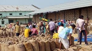  खरीफ विपणन वर्ष 2024-25 : कलेक्टर रणबीर शर्मा ने समर्थन मूल्य पर धान उपार्जन तैयारियों की समीक्षा की