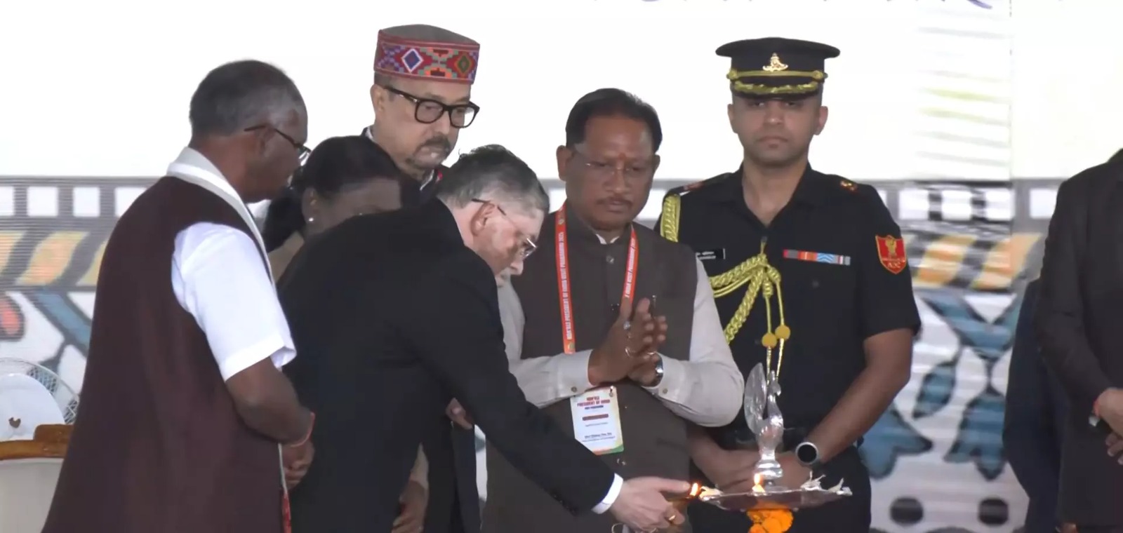  झारखंड पहुंचे CM साय अन्तर्राज्यीय जन सांस्कृतिक समागम समारोह में शामिल हुए