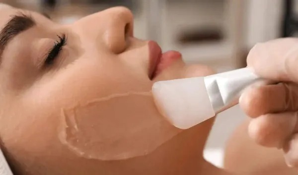 बिना पार्लर जाए हटाएं टैनिंग, जानिए आसान घरेलू तरीके