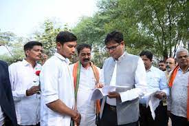 वित्तमंत्री ओपी चौधरी के रायपुर निवास में जनदर्शन कार्यक्रम आयोजित की गई