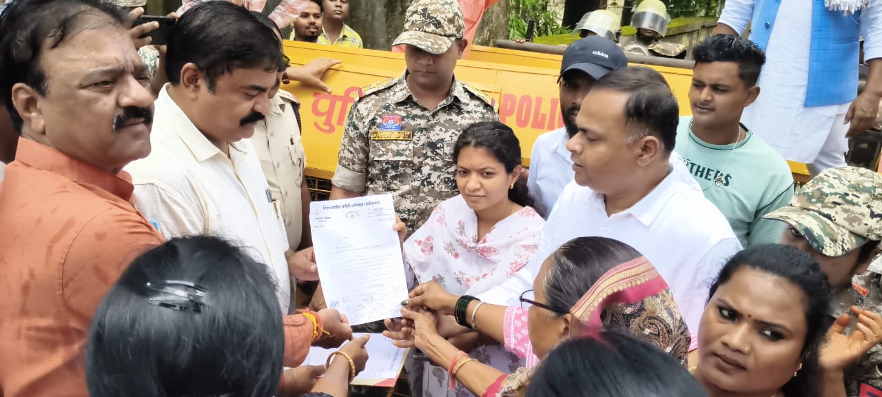 डेढ़ साल के भीतर भाजपा की साय सरकार ने चौथी बार बढ़ाएं बिजली के दाम को लेकर जिला कांग्रेस का हल्ला बोला