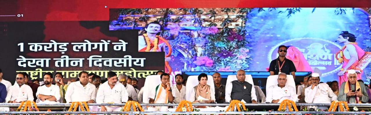 नेता प्रतिपक्ष मल्लिकार्जुन खडग़े व मुख्यमंत्री बघेल ने प्रदेश के 82 विकासखंड में जैतखाम निर्माण का किया शिलान्यास