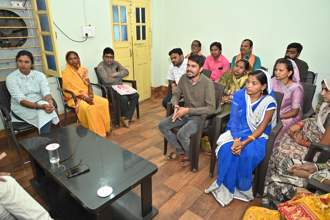 तिल्दा-नेवरा अंचल में अनियमितता पर मंत्री टंकराम हुए नाराज,दिए सख्त निर्देश