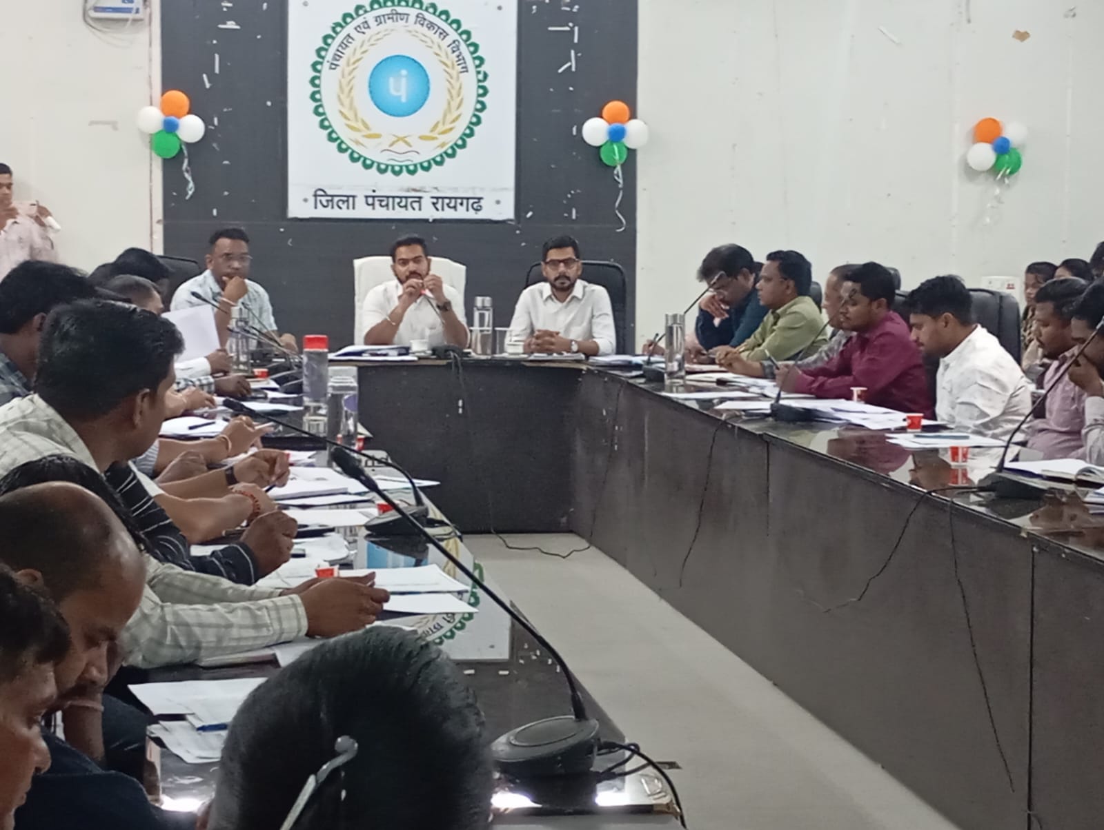 आवास निर्माण में लाएं तेजी, हर सप्ताह होगी प्रगति की समीक्षा-सीईओ
