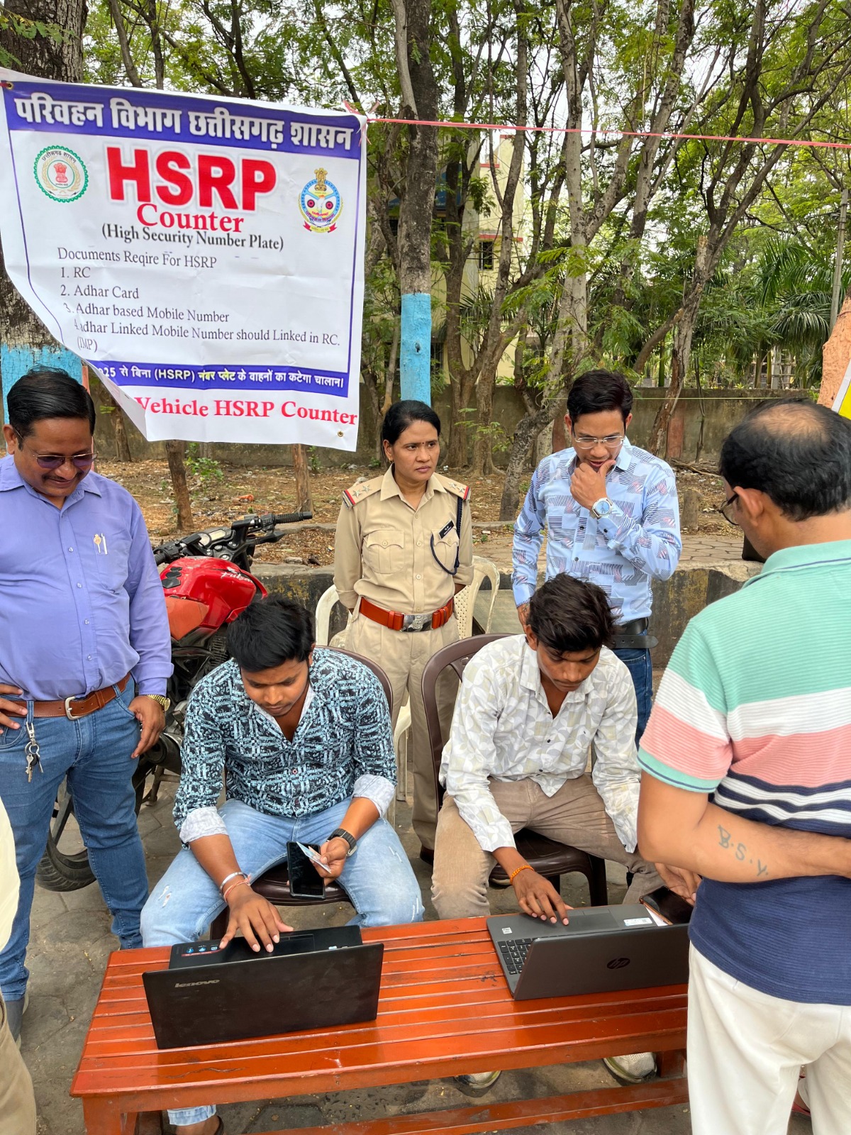 2019 से पूर्व पंजीकृत वाहन में एचएसआरपी नंबर प्लेट लगाने परिवहन विभाग लगा रहा शिविर