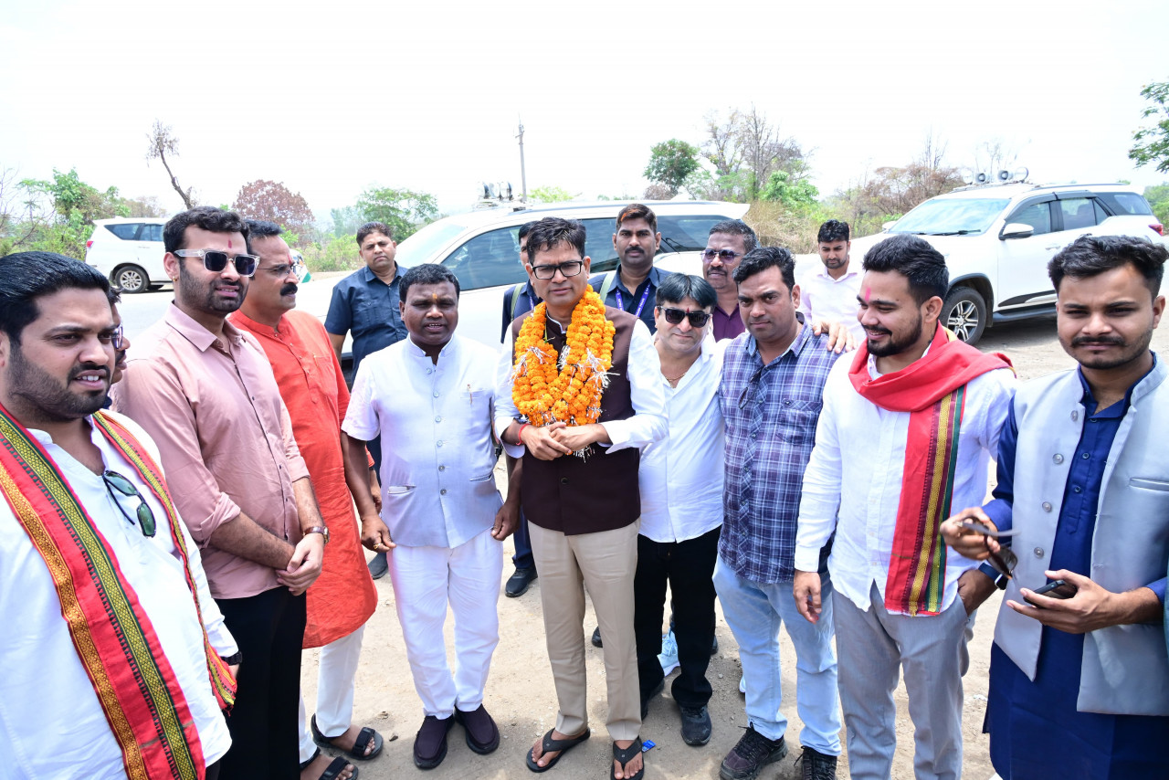 वित्त मंत्री ओपी चौधरी का कांकेर आगमन पर आत्मीय स्वागत