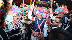 बिलासपुर में 48वां रावत नाचा महोत्सव: पारंपरिक वेशभूषा में पहुंचे सीएम साय, ढोल-नगाड़ों पर कलाकारों संग थिरके