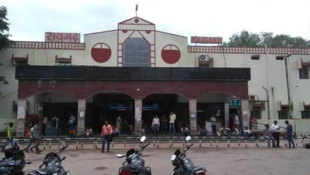 रायगढ़ रेलवे स्टेशन के जीर्णोद्धार का काम एक बार फिर विवादों में घिरा

