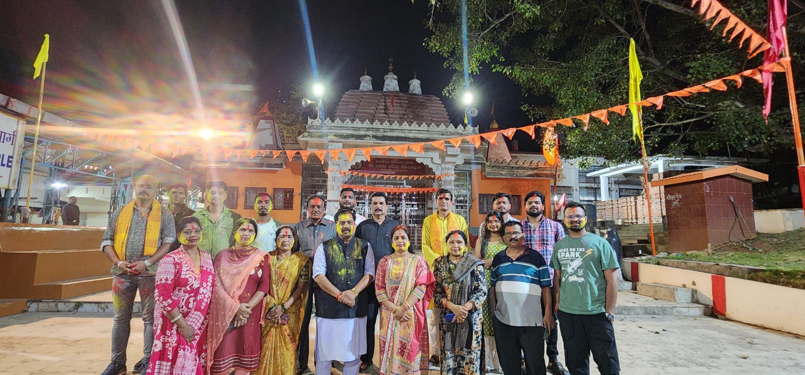 श्री राघव मंदिर, बैलाडीला देवस्थान, किरंदुल मध्यरात्रि में जली श्रद्धा की ज्योति,शास्त्रसम्मत विधि-विधान से संपन्न हुआ भव्य होलिका दहन