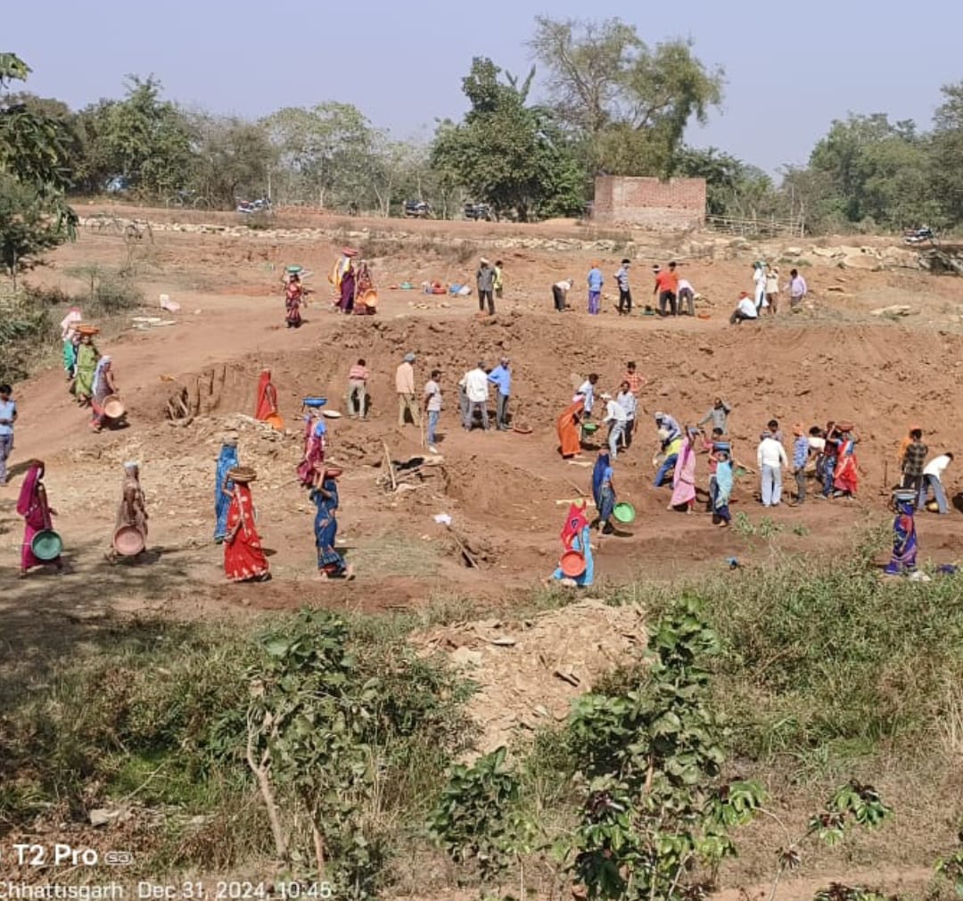 महात्मा गांधी नरेगा योजना में जिले की उपलब्धि 103.26 प्रतिशत रहा