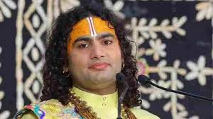 कथावाचक अनिरुद्धाचार्य ने ऐसा क्या बोल दिया? मामला हुआ दर्ज