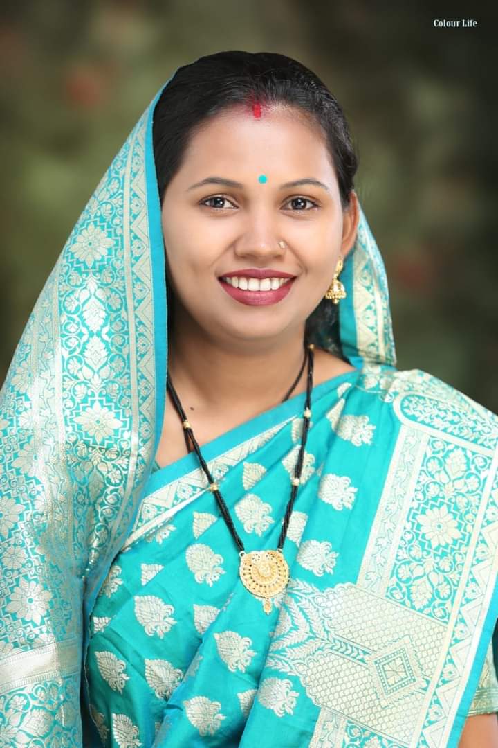 संविधान हम सभी को देश में जीने की राह को दिखाता है : जिला पंचायत अध्यक्ष गीता घासी साहू