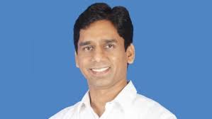 AAP कों बड़ा झटका विधायक नरेश यादव ने दिया इस्तीफा 