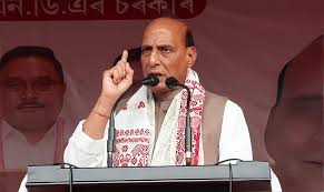 युवाओं के अपमान पर गरजे राजनाथ सिंह, कांग्रेस से तुरंत माफी की मांग