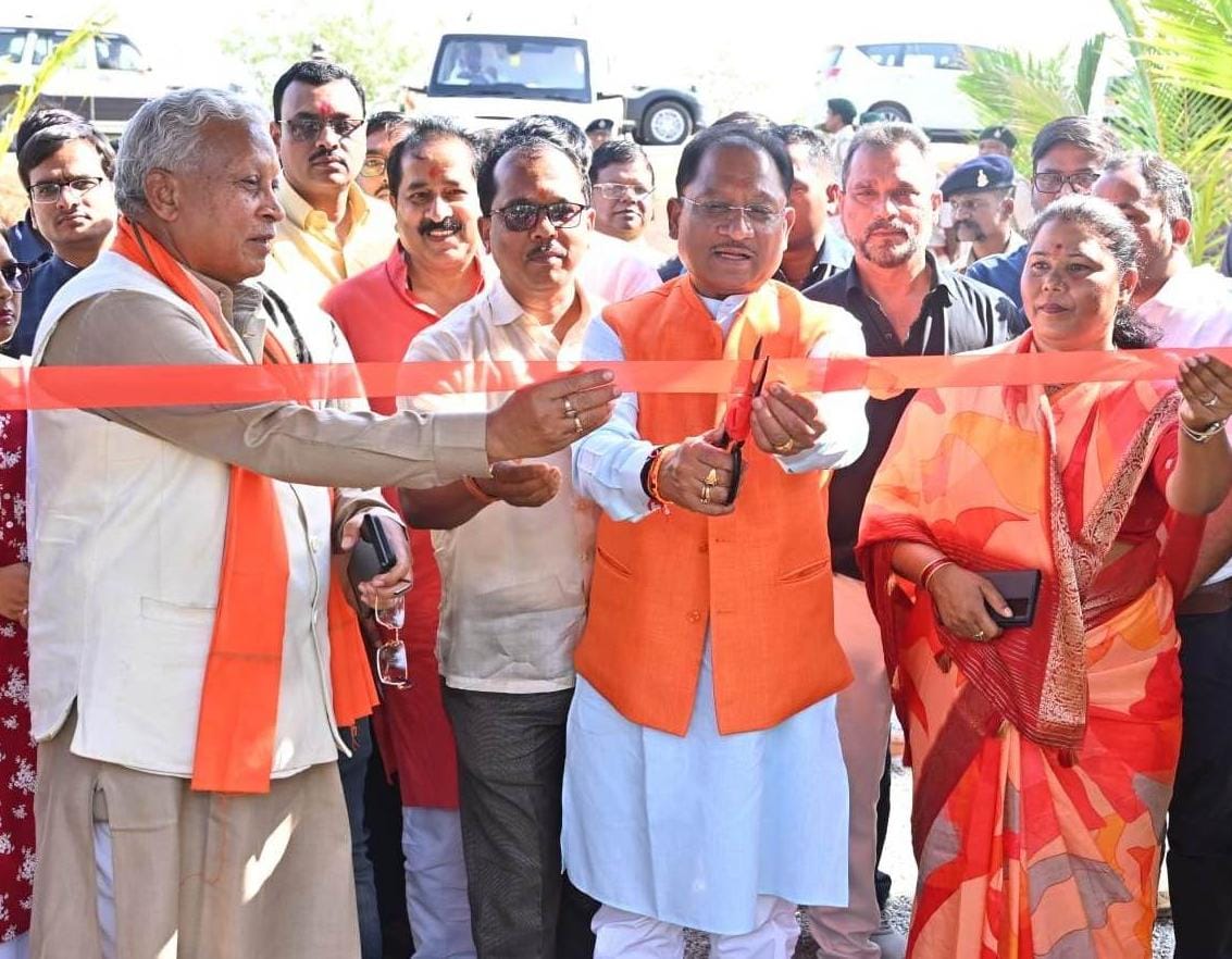 मुख्यमंत्री विष्णुदेव साय ने बगिया में पर्यावरण वाटिका का किया लोकार्पण