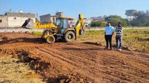 अवैध प्लाटिंग पर चला निगम का बुलडोजर, 26 गोडाउन संचालकों को थमाया नोटिस