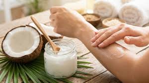 नारियल तेल भी दिला सकता है ग्लास स्किन, बस इन 5 तरीकों से करें इस्तेमाल