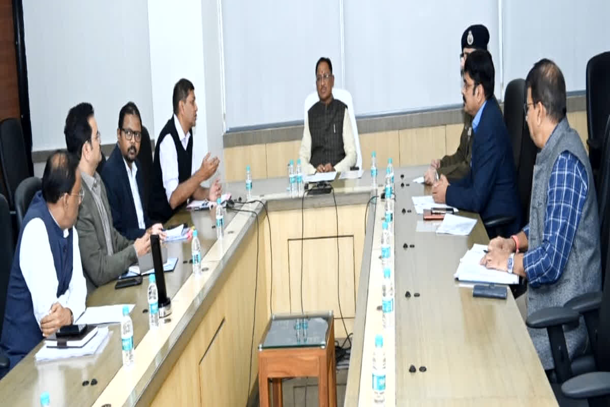 जनता को आवश्यक वस्तुओं की दिक्कत नहीं होनी चाहिए, इसके चलते कानून व्यवस्था बिगड़ी तो तय की जाएगी जिम्मेदारी  : मुख्यमंत्री साय