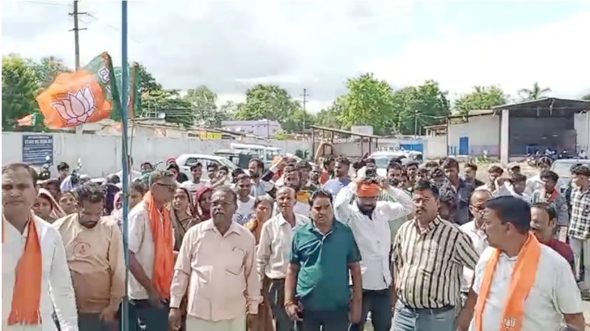 एल्डरमैन नियुक्तियों को लेकर भाजपा में बवाल, कार्यकर्ताओं ने जिलाध्यक्ष चंपा देवी पावले के खिलाफ किया प्रदर्शन