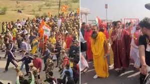 पदयात्रा के दौरान धीरेंद्र शास्त्री पर झांसी में हमला 