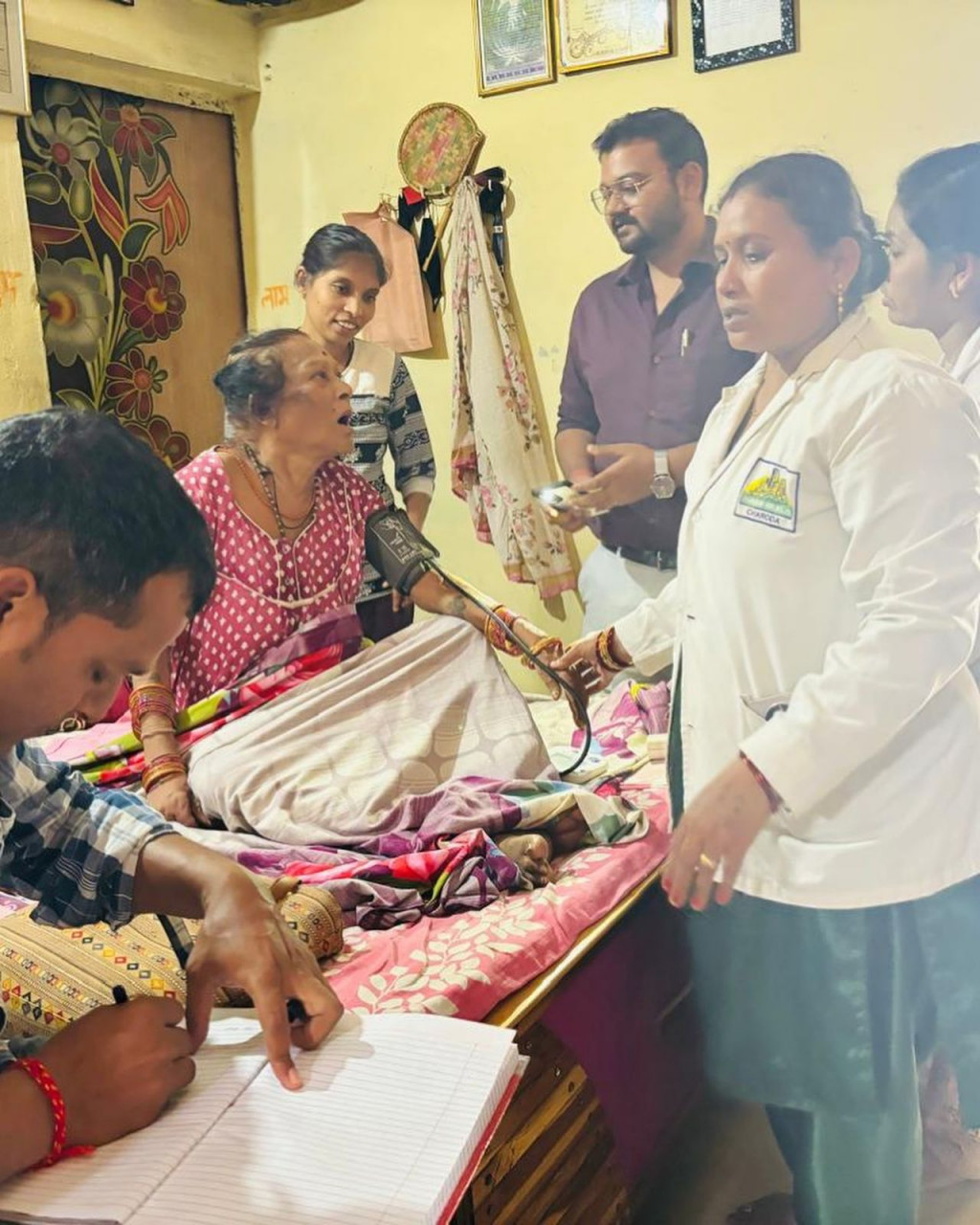 विख्यात पंडवानी गायिका श्रीमती तीजन बाई के स्वास्थ्य पर रखी जा रही निगरानी