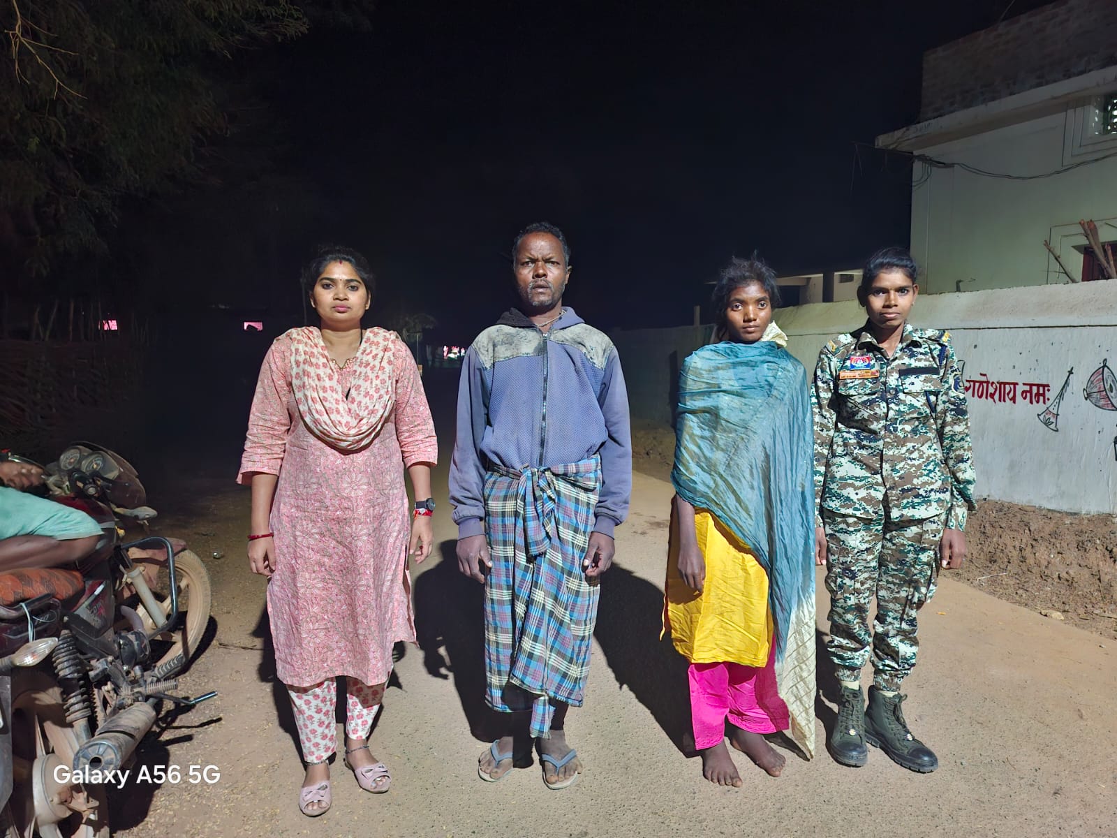 बचेली पुलिस की संवेदनशीलता: मानसिक रूप से अस्वस्थ गुमशुदा युवती बसंती निषाद को सुरक्षित घर पहुंचाया