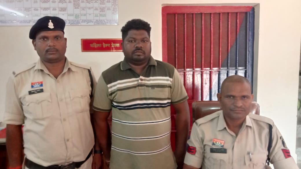 शराब पीने के लिए पैसे की मांग करने वाले आरोपी को पुलिस ने किया गिरफ्तार 