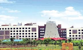 लोक निर्माण विभाग के मुख्य अभियंता ने गुणवत्ताहीन कार्य के लिए ठेकेदार को कारण बताओ नोटिस किया जारी