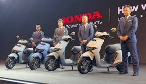 Auto expo 2025 ने लॉन्च किया इलेक्ट्रिक स्कूटर.. जानिए फीचर,रेंज और कीमत..