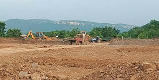 नियमों को ताक पर रखकर हुआ सौदा: जंगल की रजिस्ट्री, पटवारी तहसीलदार और उप-पंजीयक ने किया बड़ा खेल