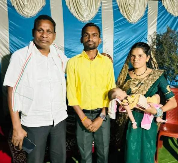 कांग्रेस नेता के घर पहुंच जन्मोत्सव कार्यक्रम में शामिल हुए विधायक जनक ध्रुव 