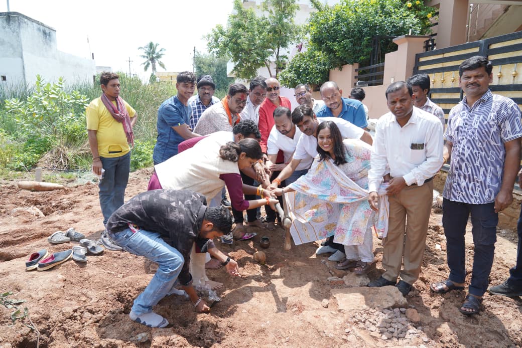 वार्ड नं. 03 में सीसी रोड निर्माण कार्य का विधायक दीपेश साहू ने किया भूमिपूजन 
