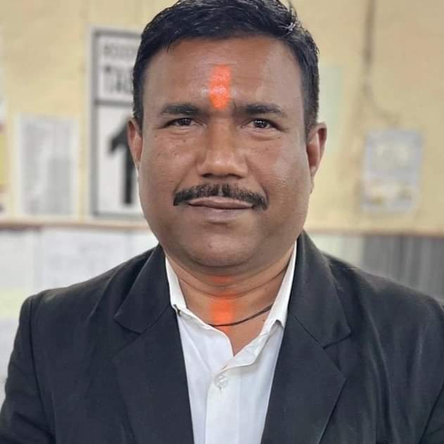 अधिवक्ता संघ रायपुर प्रबंध कारणी चुनाव में वरिष्ठ अधिवक्ता पारेश्वर बाघ सचिव पद पर अपनी दावेदारी पेश की 