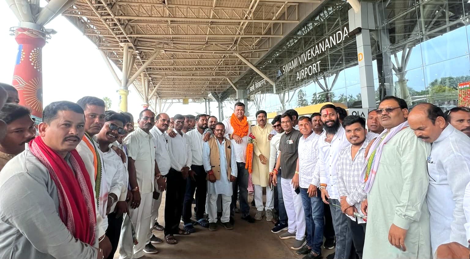 अमेरिका से लौटे विधायक संदीप साहू का रायपुर में भव्य स्वागत, राष्ट्रीय विधायक सम्मेलन में किया कसडोल का प्रतिनिधित्व