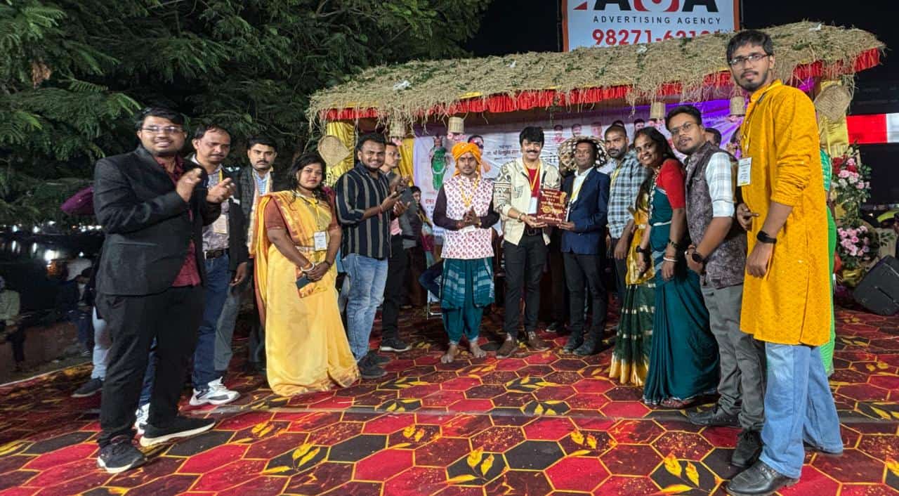 छत्तीसगढ़ी राजभाषा दिवस 2024 में रमेश कुमार साहू सम्मानित